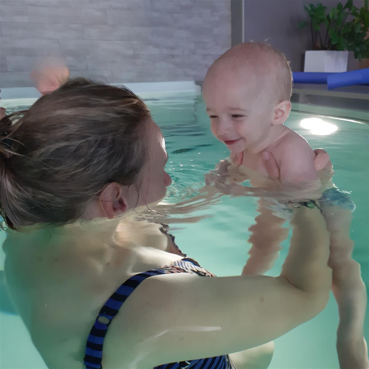 AQUANATAL - POST natal yoga in pool WITH BABY -  ENGLISH SESSION saturday 24 MAY 2025 at 10 AM @ DILBEEK